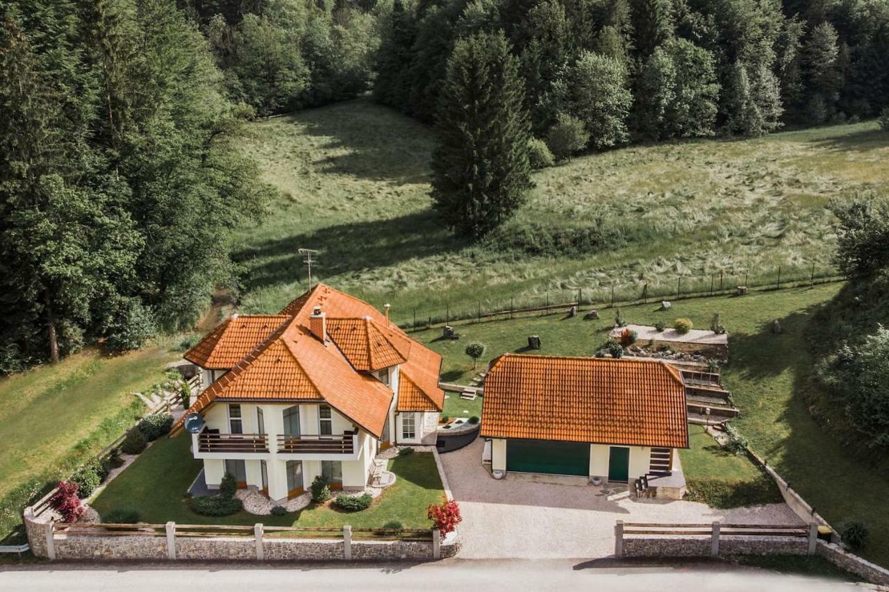 House Of Adventure - The Base To Explore Slovenia Laze v Tuhinju Esterno foto