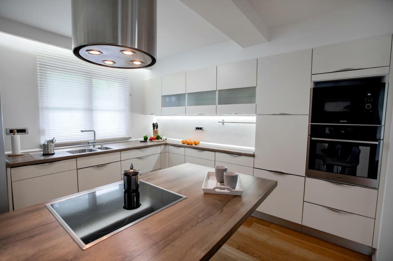 House Of Adventure - The Base To Explore Slovenia Laze v Tuhinju Esterno foto